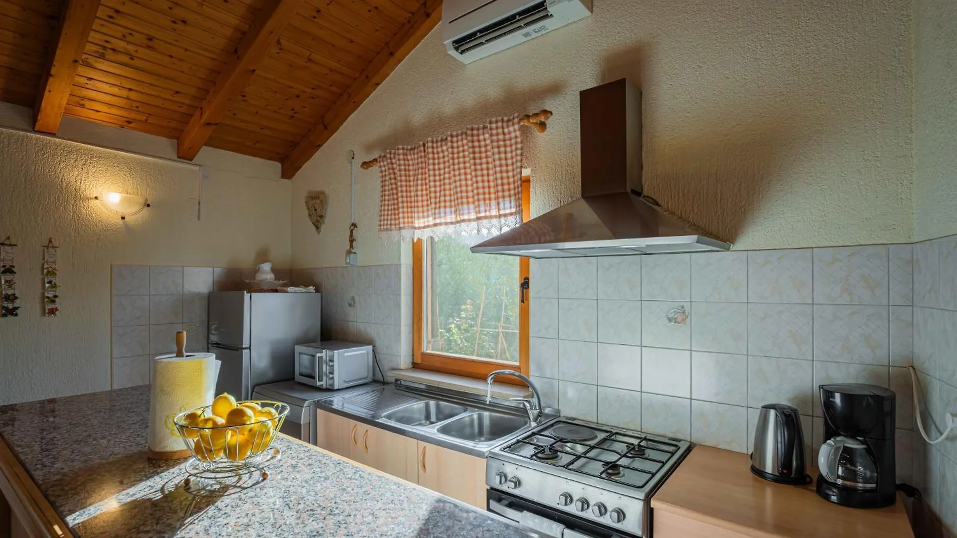 Garden House Kablar Villa Póla